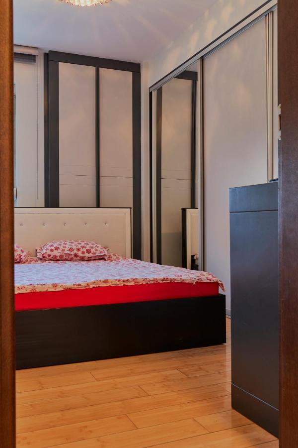 Diamond Butterfly Apartment Skopje Buitenkant foto